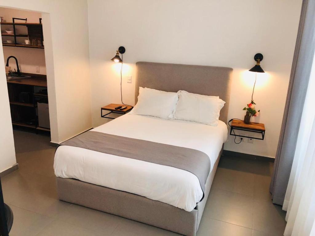 Aparthotel Urban Gran Plaza Zapopan Esterno foto
