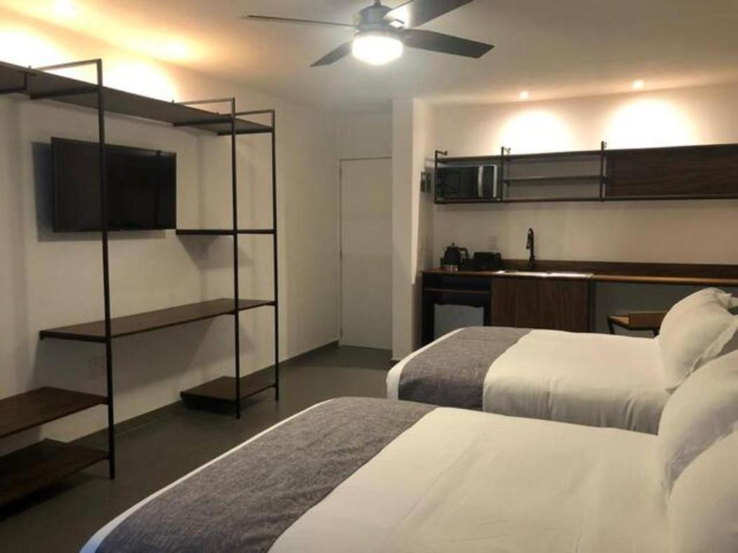 Aparthotel Urban Gran Plaza Zapopan Esterno foto