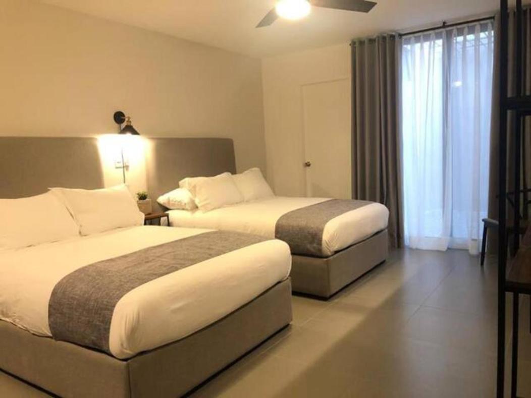 Aparthotel Urban Gran Plaza Zapopan Esterno foto