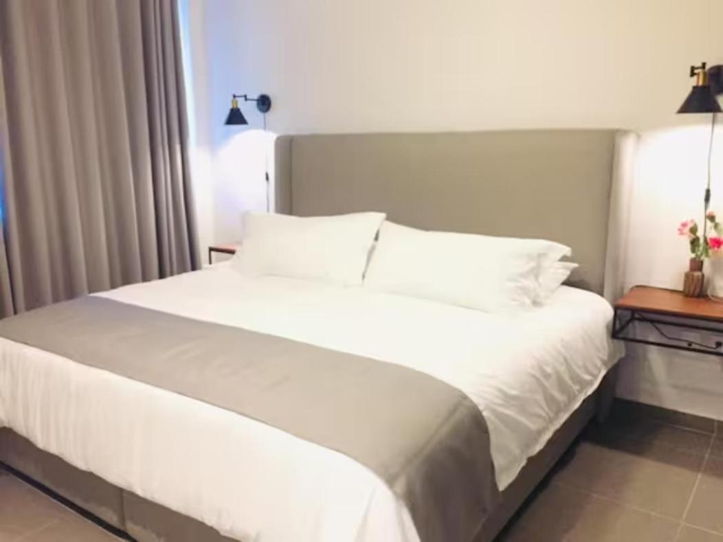 Aparthotel Urban Gran Plaza Zapopan Esterno foto